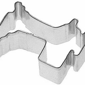 Peut inclure: Un emporte-pi&egrave;ce en m&eacute;tal argent&eacute; en forme de girafe. L'emporte-pi&egrave;ce pr&eacute;sente un design d&eacute;taill&eacute; avec un long cou, une t&ecirc;te et des pattes.