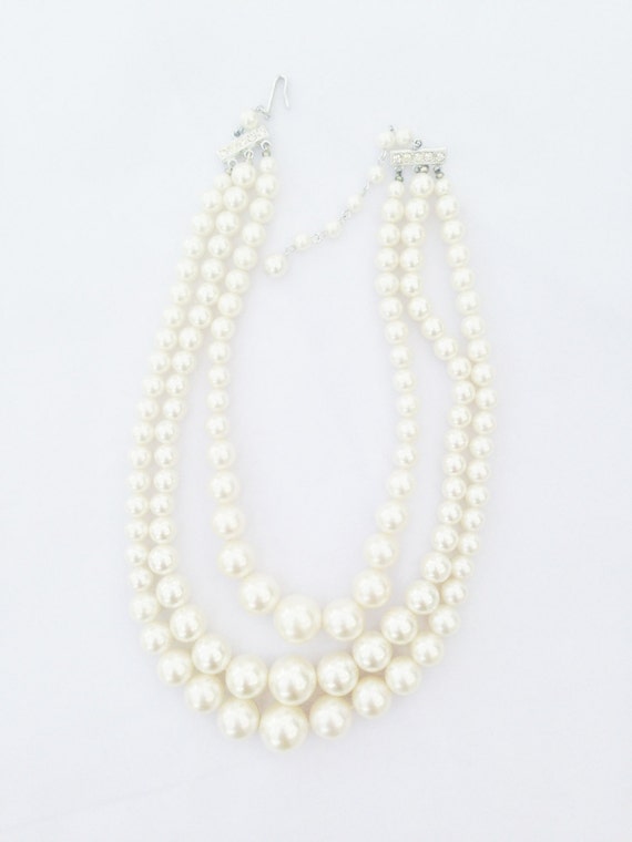 Vintage White Pearl Multistrand Necklace - Pearl … - image 5