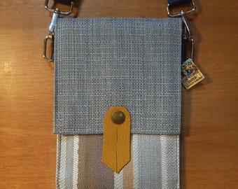 Item #16-25 - Cross Body Cellphone Purse