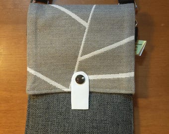 Item #16-34- Cross Body Cellphone Purse