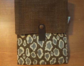 Item #16-48 - Cross Body Cellphone Purse