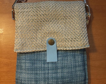 Item #16-52- Cross Body Cellphone Purse