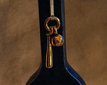 Item #38-1 - Softball - Zipper Pull