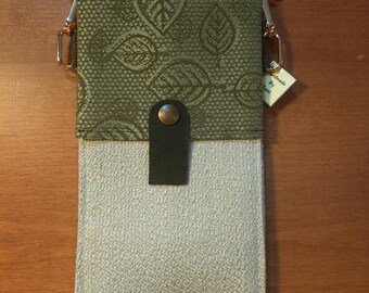 Item #16-31 - Cross Body Cellphone Purse