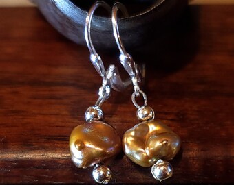 Item #6-44 - Freshwater Pearl - Earrings