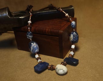 ADJUSTABLE NECKLACES