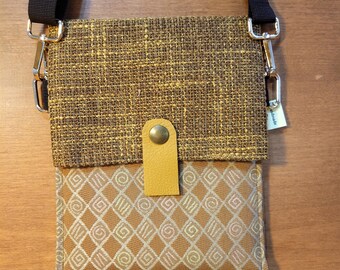 Item #16-40- Cross Body Cellphone Purse