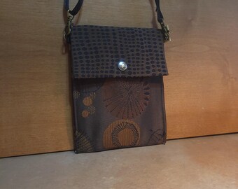 Item #16-19 - Cross Body Cellphone Purse