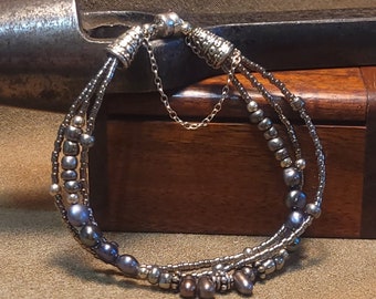 Item #1-31 - Freshwater Pearls - Bracelet