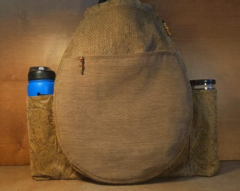 Item #17-19 - Tennis Bag