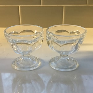 Vintage Pressed Glass Small Ice Cream Dishes - Fruit Bowls - Pudding Cups - Set of 2 - Sundae Bowls - Egg Cups