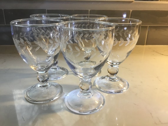 Footed water goblets outlet