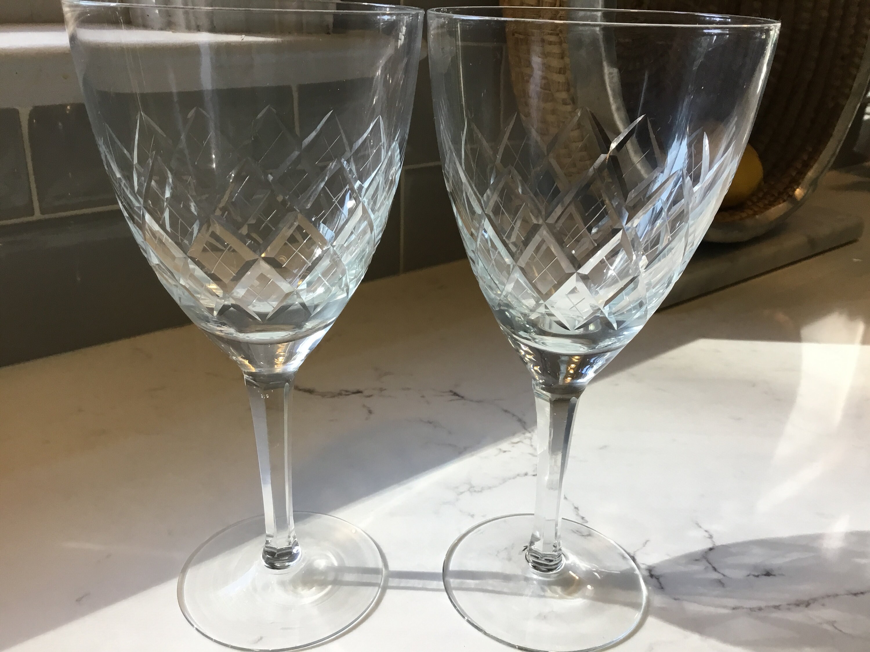 Set Of 4 Thick Cut Crystal Wine Water Glasses Diamond Criss Cross Faceted  Stem