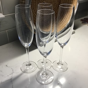 Vintage Crystal Champagne Flutes - Set of 4 - Antique flutes - Champagne Glasses - Toasting Flutes - Vintage Flutes - Vintage wedding