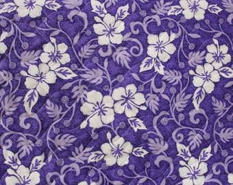 NinthIsle Original Quilted Fabric - 100% Coton - 52 pouces de large - Vendu par cour - Ulu Fruit Purple - Designs exclusifs