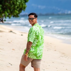 NinthIsle Made in Hawaii Super Soft Rayon Monstera Abstract Aloha Shirt Bulk Group Wedding Up to 7XL Gifts