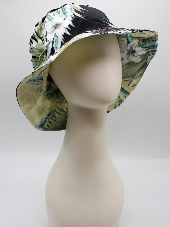 Ninthisle Reversible Made in Hawaii Lightweight Hawaiian  display picture 1