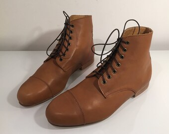 vintage brown beige leather lace up cap toe flat ankle boots Size : EU 40 / US Women's 9 / UK Women's 6 1/2