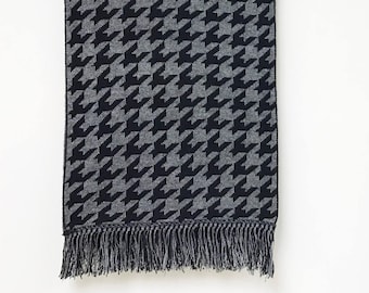 55 SILK 45 CASHMERE SCARF in houndstooth pattern (Monochrome Unisex Scarves for men & women); Heather Gray and Black; chidori pattern