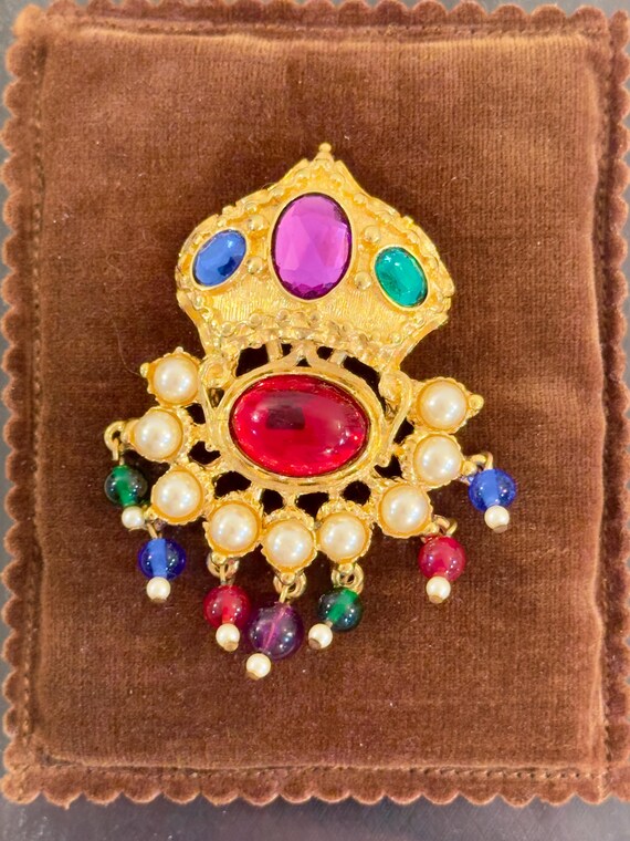 Vintage Kenneth Jay Lane Brooch: Regal Rhinestone… - image 2