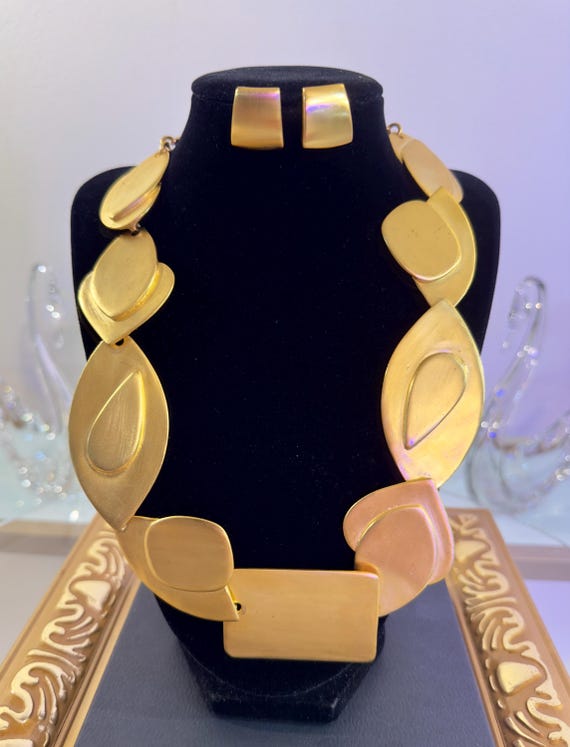 Vintage Kenneth Jay Lane Gold Geometric Necklace … - image 1