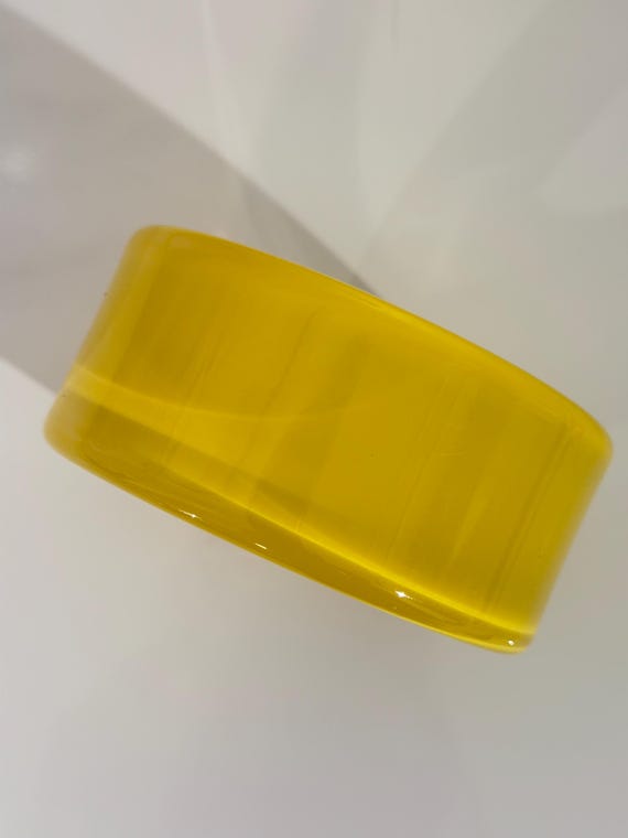 Vintage Zenzii Bright Yellow Lucite Bracelet. Beautifully made.