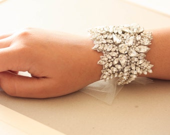 Bridal bracelet cuff, Bridal Bracelet with rhinestones, Crystal wedding bracelet, Bracelet for bride, Style- Hearts Art