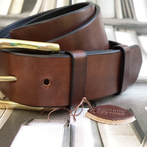 Handmade Heavy Duty Mens Full Grain Leather Trousers Belt Gift 38mm wide dark brown with a brass buckle made in UK