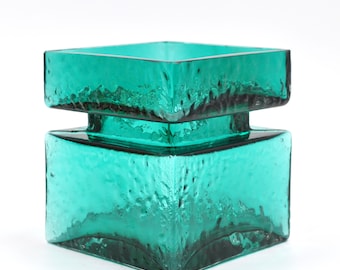 Helena Tynell - Vase Pala - Finncristal - Riihimaki or Riihimaen Lasi Oy - vase en verre vert - Finlande - Art du verre scandinave