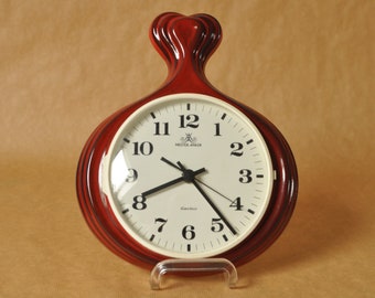 Vintage red & white wall clock - ceramic seventies Mid Century kitchen clock - West German pottery body - Meister-Anker