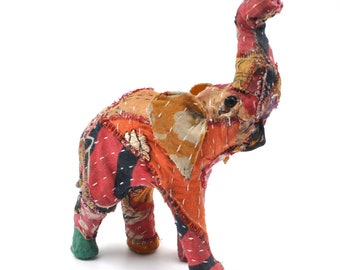 Vintage Indian Sari Handcrafted Deer - Indian Artisan - Fabric Patchwork - Vintage embroidered animal - Folk Art - India - Textile
