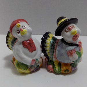 Vintage Ceramic Turkeys Salt & Pepper Shakers