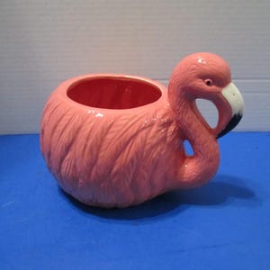 NEW Ceramic Flamingo Planter Vase  Figurine Florida Tropical Home Decor