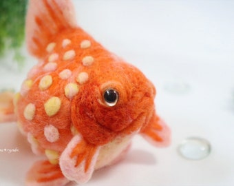 Needle felted animals needle fielting goldfish art "Orange Pearl Scales” fish aquarium demetyoubi