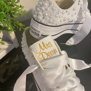 Platform PEARL shoes, Platform Bride Shoes, Wedding Embroidered Sneakers. sneakers, Decorated shoes (Low Top)Converse