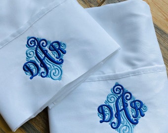 Embroidered Pillow Cases, Monogram pillowcase, pillowcase (set of 2)
