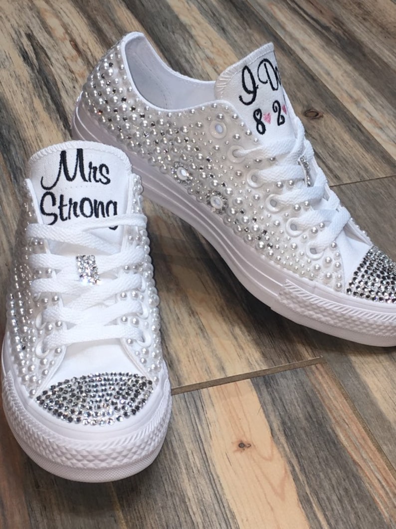 bride and groom converse shoes