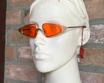 Casanova Venezia FC-15 Futurismo Sunglasses NOS 24kt Gold Plated Orange Lenses Angular Blade Arrow Tips 1980s Made in Italy Unisex