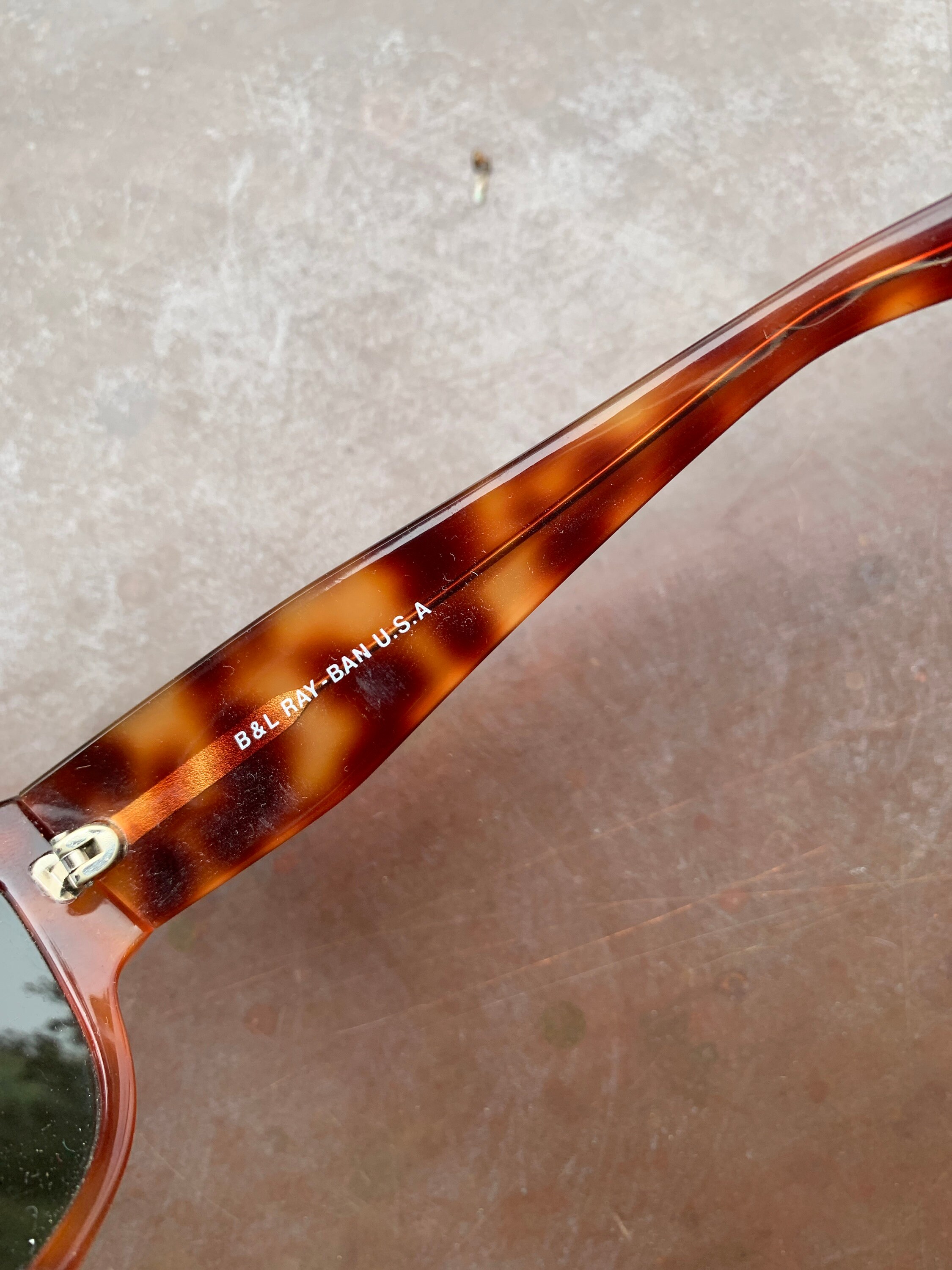 Vintage 1980s Ray-Ban B&L Onyx Sunglasses - Tortoise Brown - Like New Condition Ray-ban B&L Onyx Vintage Sunglasses, 1980s Tortoise Brown  main image 3