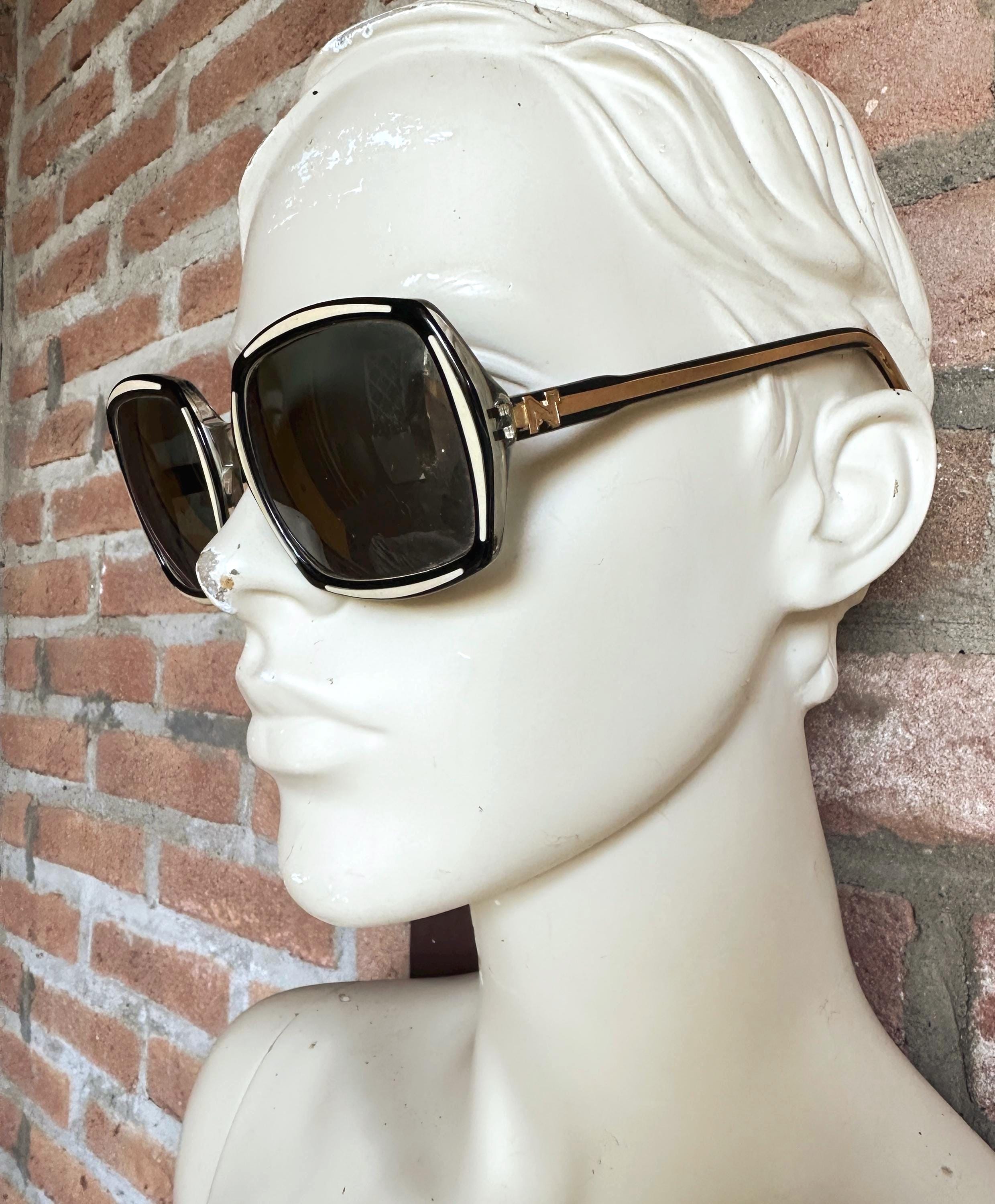 Nina Ricci Sunglasses - Etsy display picture 3