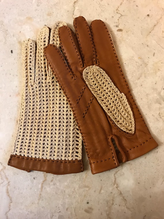 ON HOLD-driver gloves, Size 8 1/4 gloves, buff co