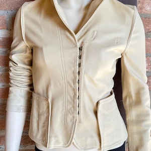 Gucci Vintage Cream Lambskin Leather Jacket Hook Closure Diagonal Topstitching Patch Pocket Italy Tom Ford Era Size 42 Pre-loved excellent