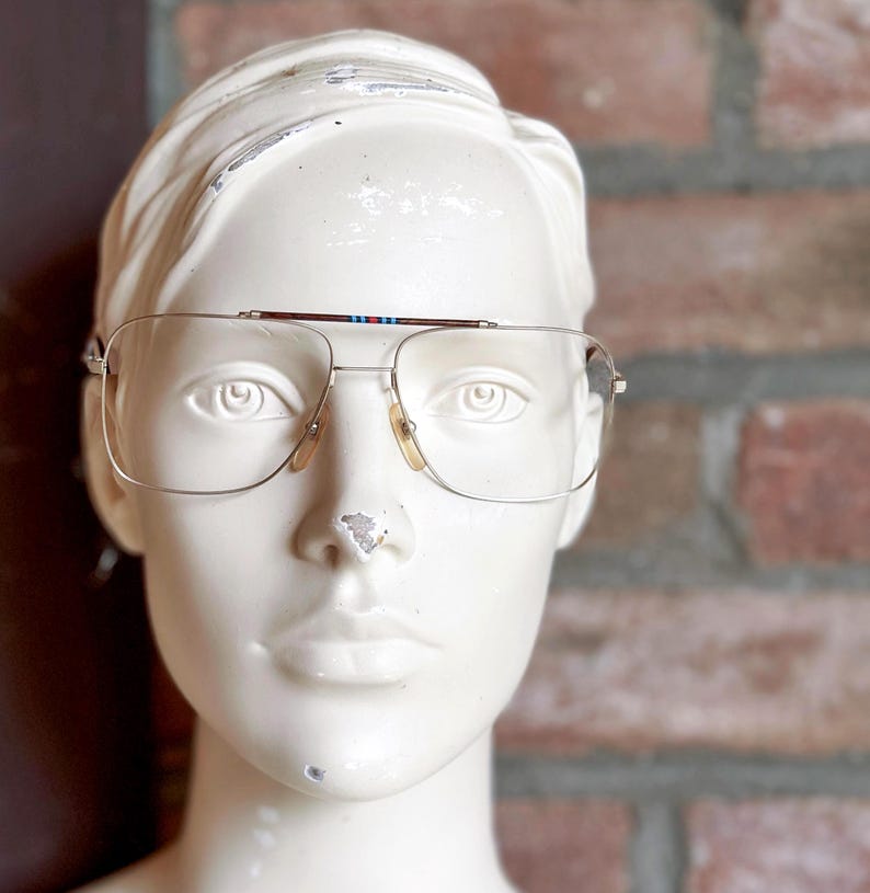 Lozza Martini Racing Acropolis 80s Frame, Italian Rally Eyewear, Ultra Thin Satin Silver Metal, luxury Enamel Detail image 3