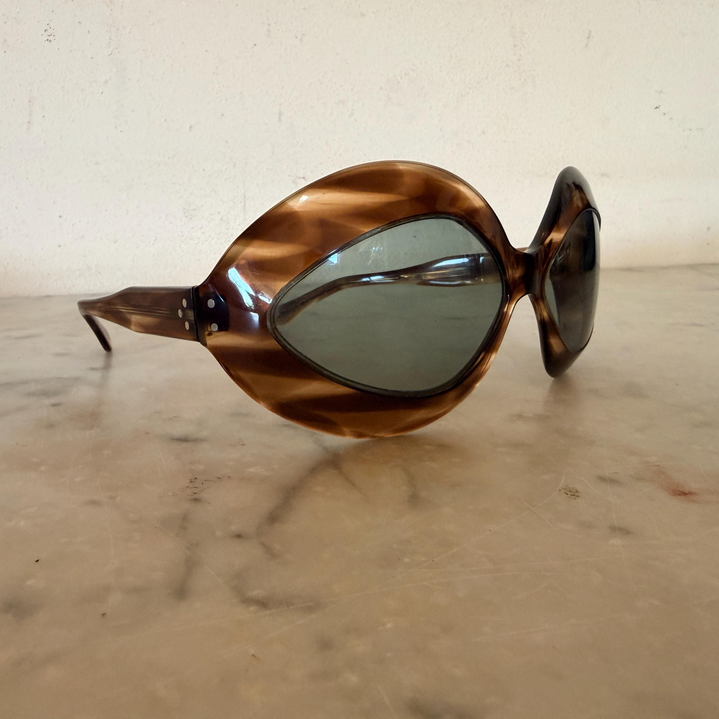 1960’s Oversized Mod French Sunglasses Tortoiseshell, Original glass lenses, New French Vintage 1960s Round Sunglasses Brown Lenses Deadstock  main image 4