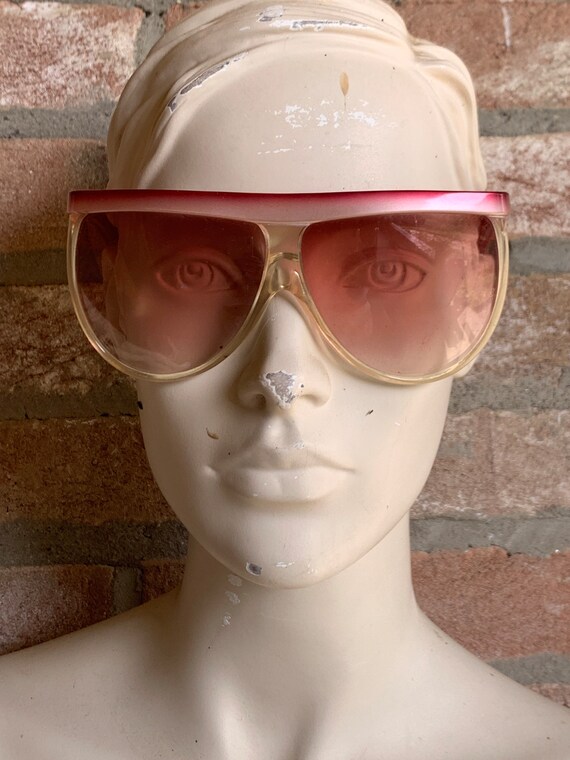 Sunglasses second cheap hand