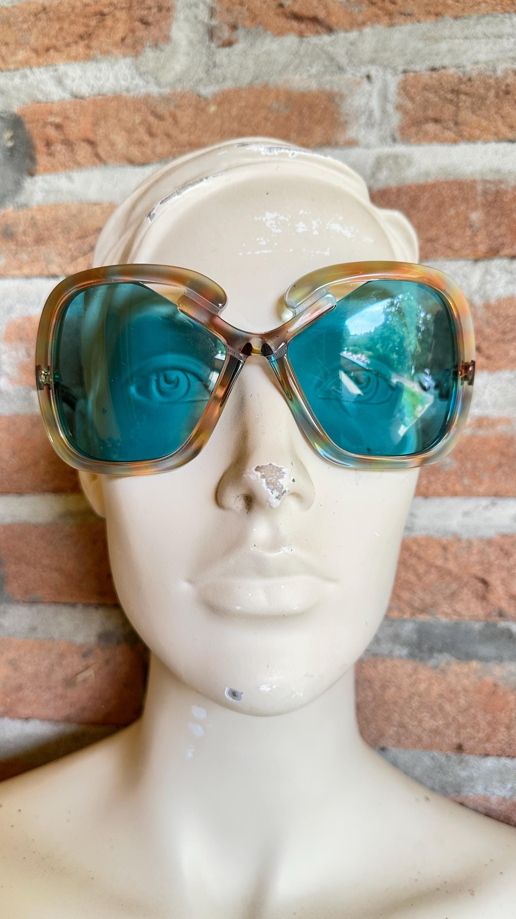 1960s-70s Vintage Italian Sunglasses - Gold frame with Aqua Blue Lens Vintage 90s Gold Frame Sunglasses: Blue Lenses, Made in  main image 3