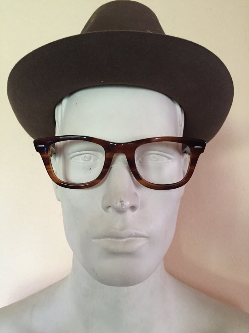 ray ban wayfarer jfk