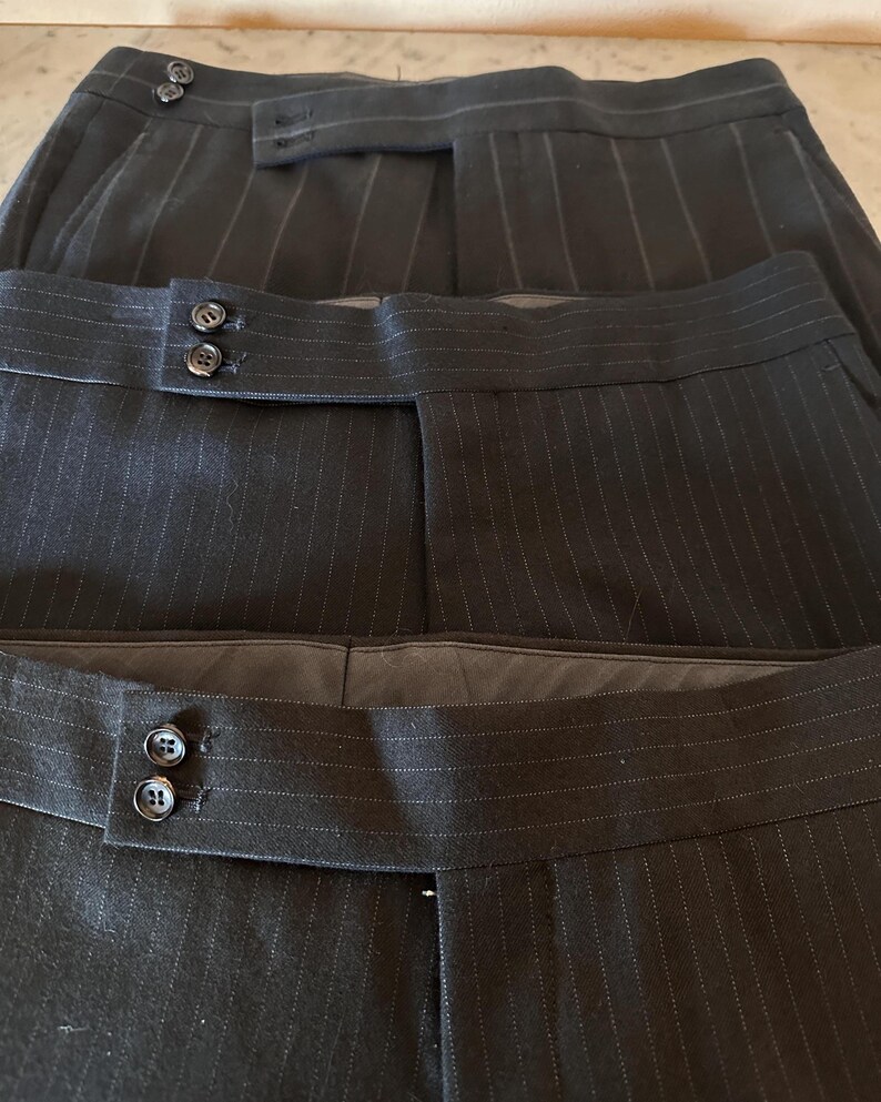 Pantalon Comme des Garçons vintage en laine et soie gris foncé à fines rayures, coupe droite, doublure cupro, AD2000, fabriqué au Japon, taille S image 8