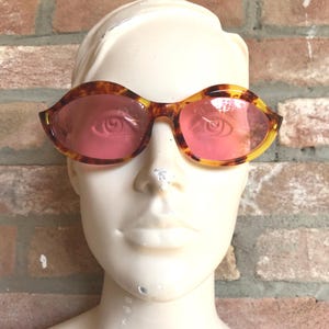 Lunettes de soleil Pierre Cardin C25 Lips, modèle original des années 1960, verres roses, écaille de tortue, icône de l&#39;ère spatiale