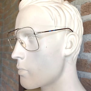 Lozza Martini Racing Acropolis 80s Frame, Italian Rally Eyewear, Ultra Thin Satin Silver Metal, luxury Enamel Detail image 4